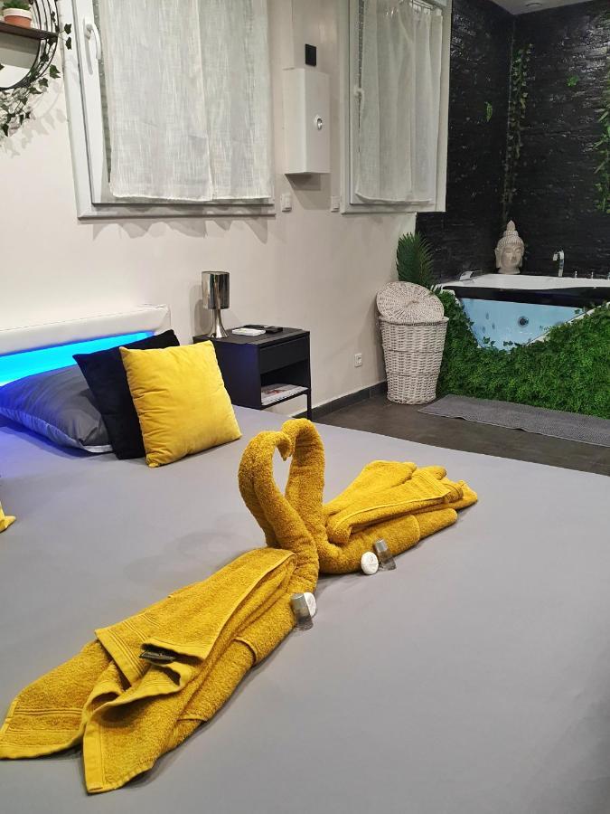 Suite Jacuzzi Privatif Plage Des Catalans Marseille Exteriör bild